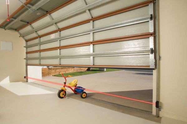 4 Important Tips to Keep Children Safe Around Garage Doors